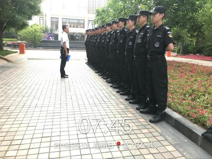 武汉保安招聘最新消息，邻里间的温情与守护者的故事