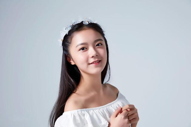 最新绝顶娘现象，多维度探讨背后的真相
